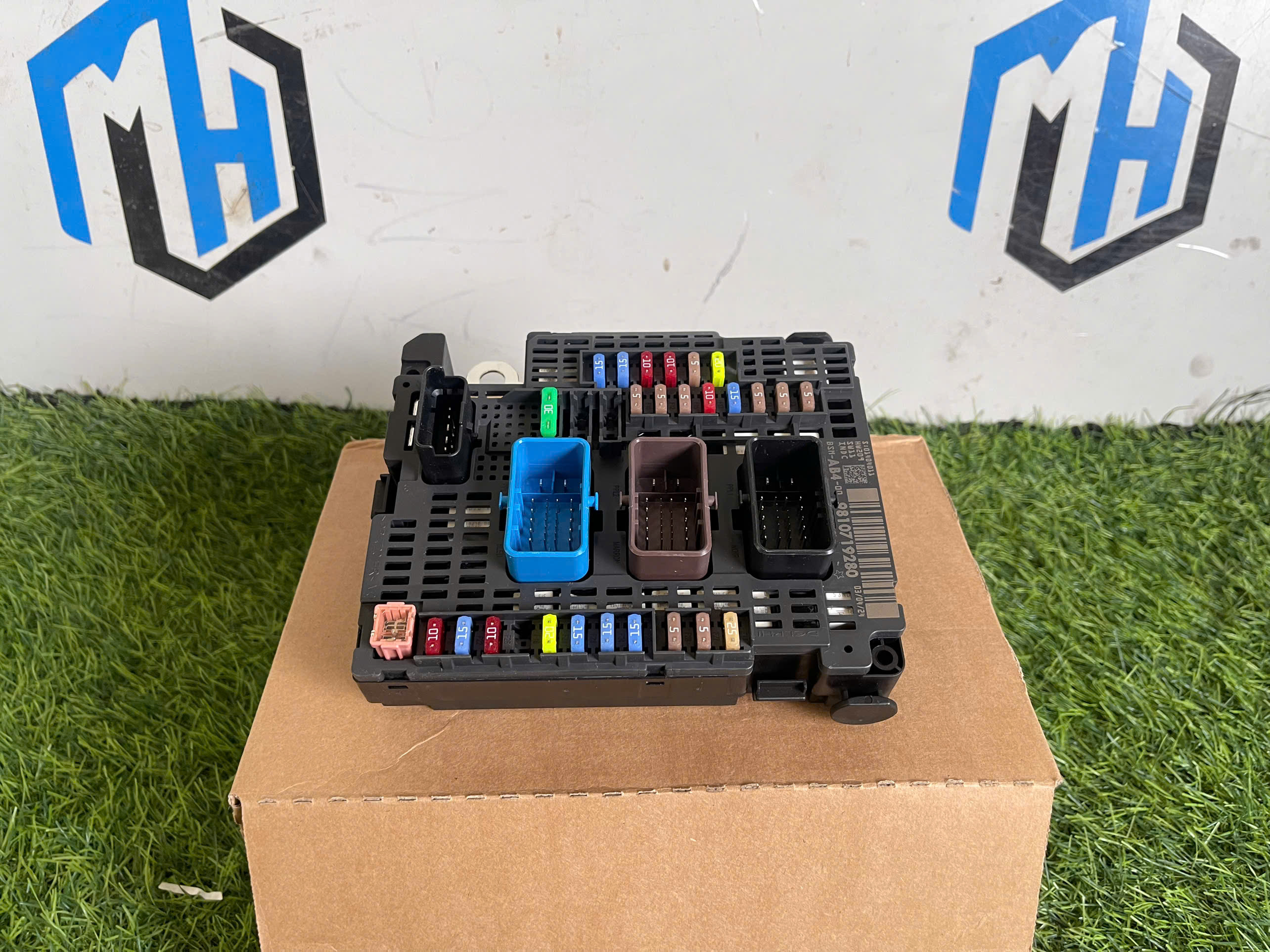 hộp cầu trì Peugeot 508 10-18 DS5 11-15 9810719280 9677987580 Fuse Box BSM Module