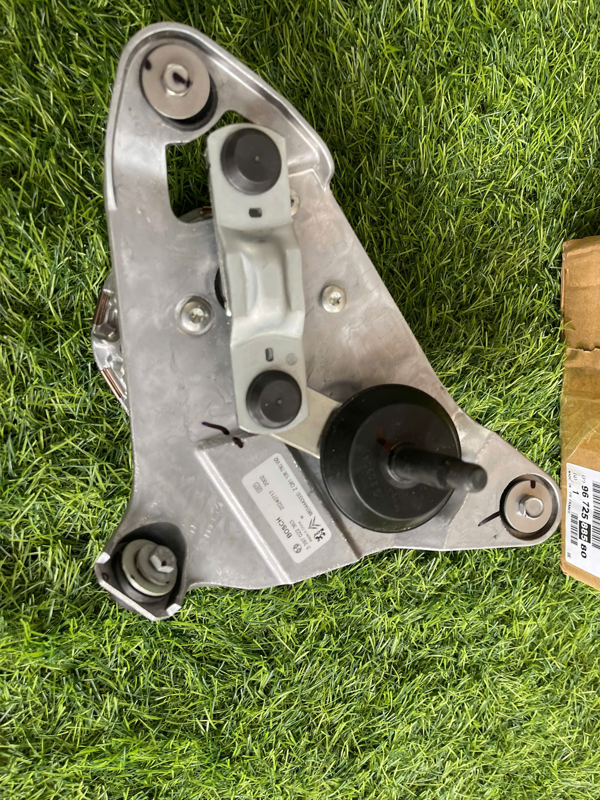 https://www.mhparts.com.vn/z6004550427996_972b9de6b7df24bf466a6c848613a30e