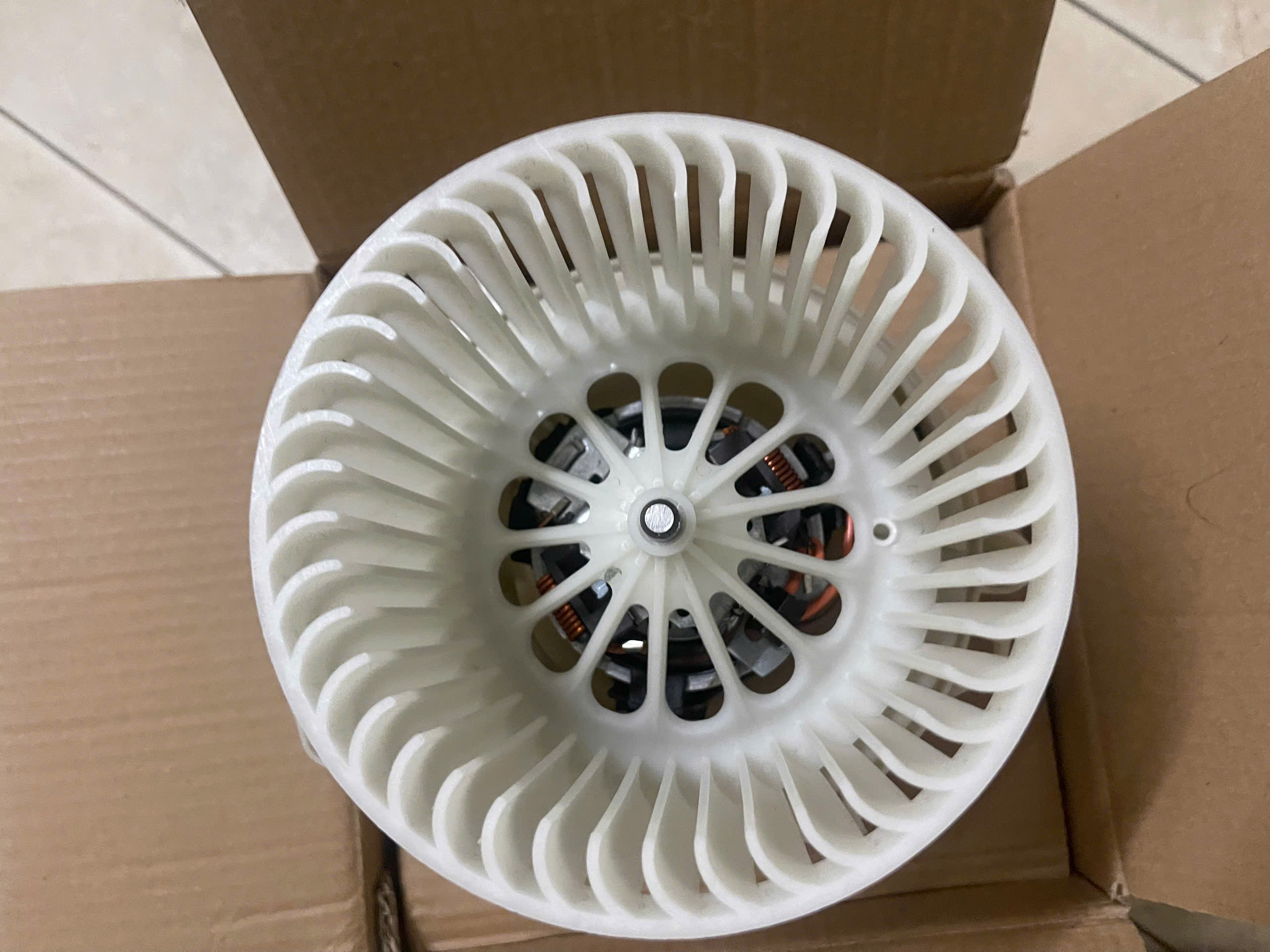 Quạt điều hòa 4008/5008 YL 002 671 80