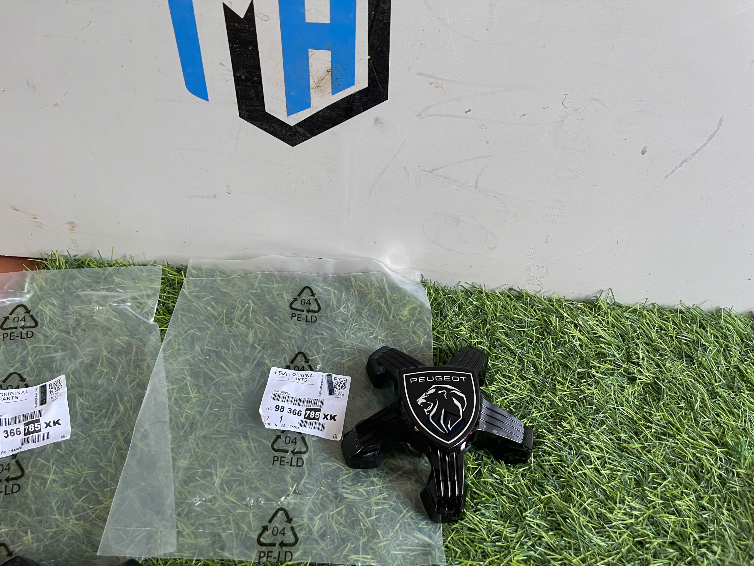 https://www.mhparts.com.vn/z6048038985498_0ac87d28393a11d7bbec532131d32cdd