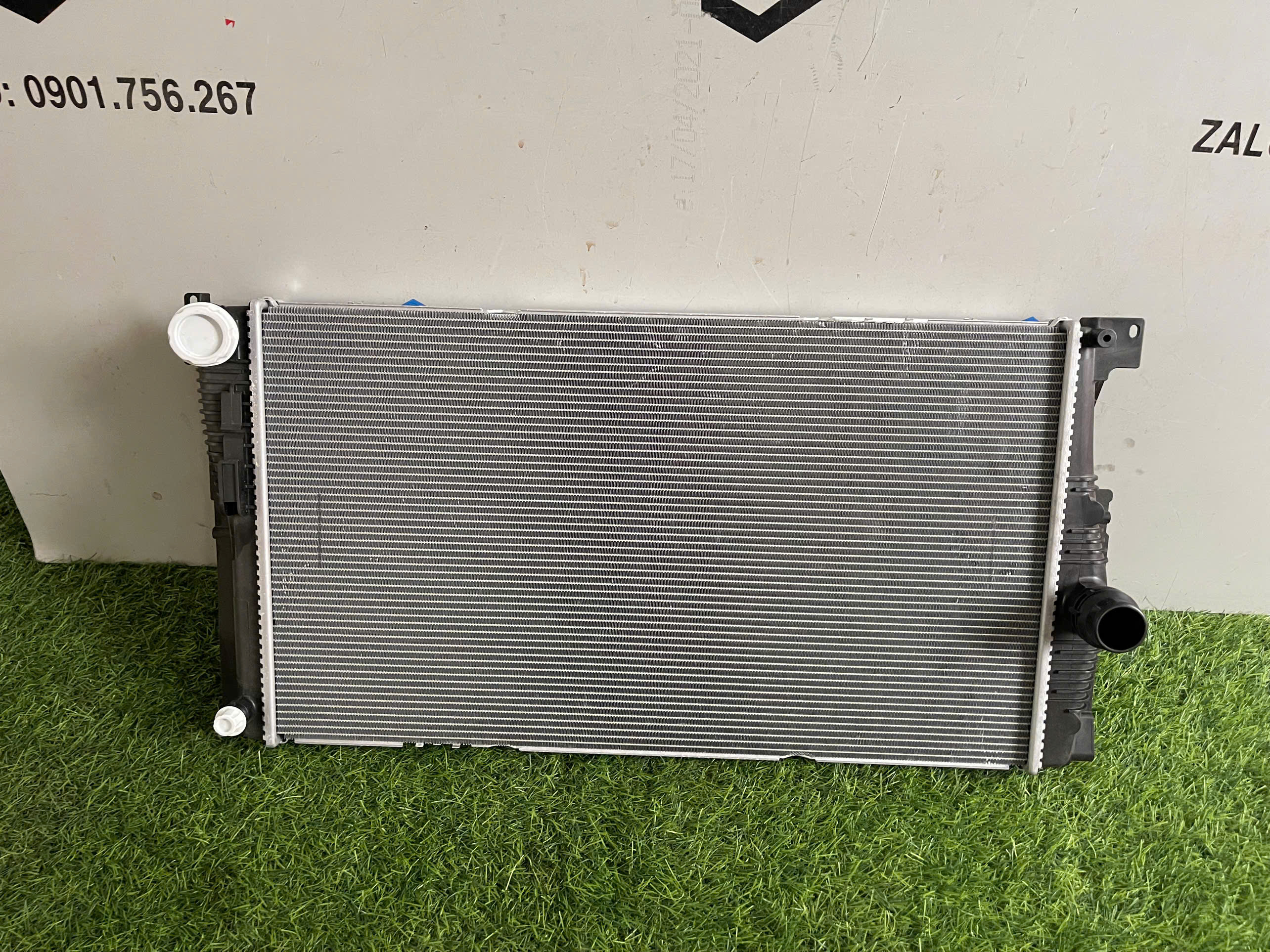 KÉT NƯỚC  BMW F10 F11, F18 , G30,G38 528i 528iX 528Li 528LiX 11 8 672 010 867201017118672010