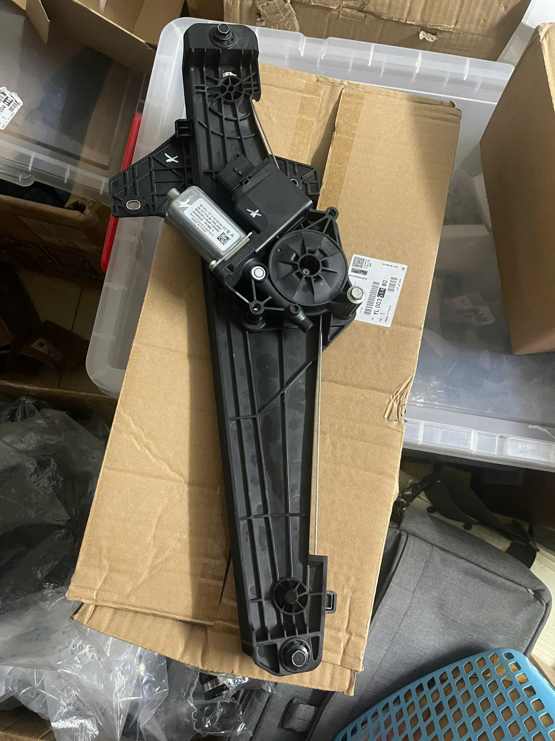 YL00351480 	COMPA LÊN KÍNH SAU P84 RH  PEUGEOT 3008 4008