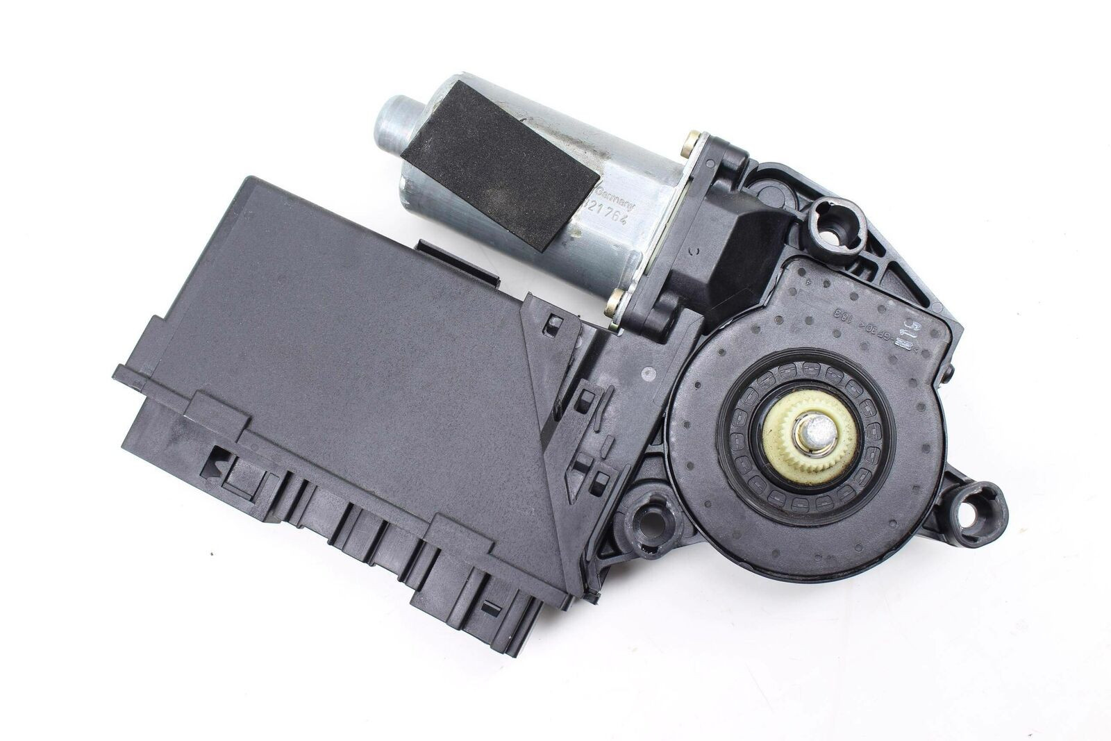 https://www.mhparts.com.vn/mo-to-audi-1